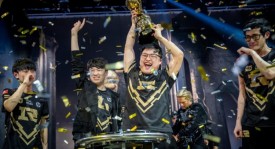 Peanut回应退役：保留一点复出的意向，不会转型教练